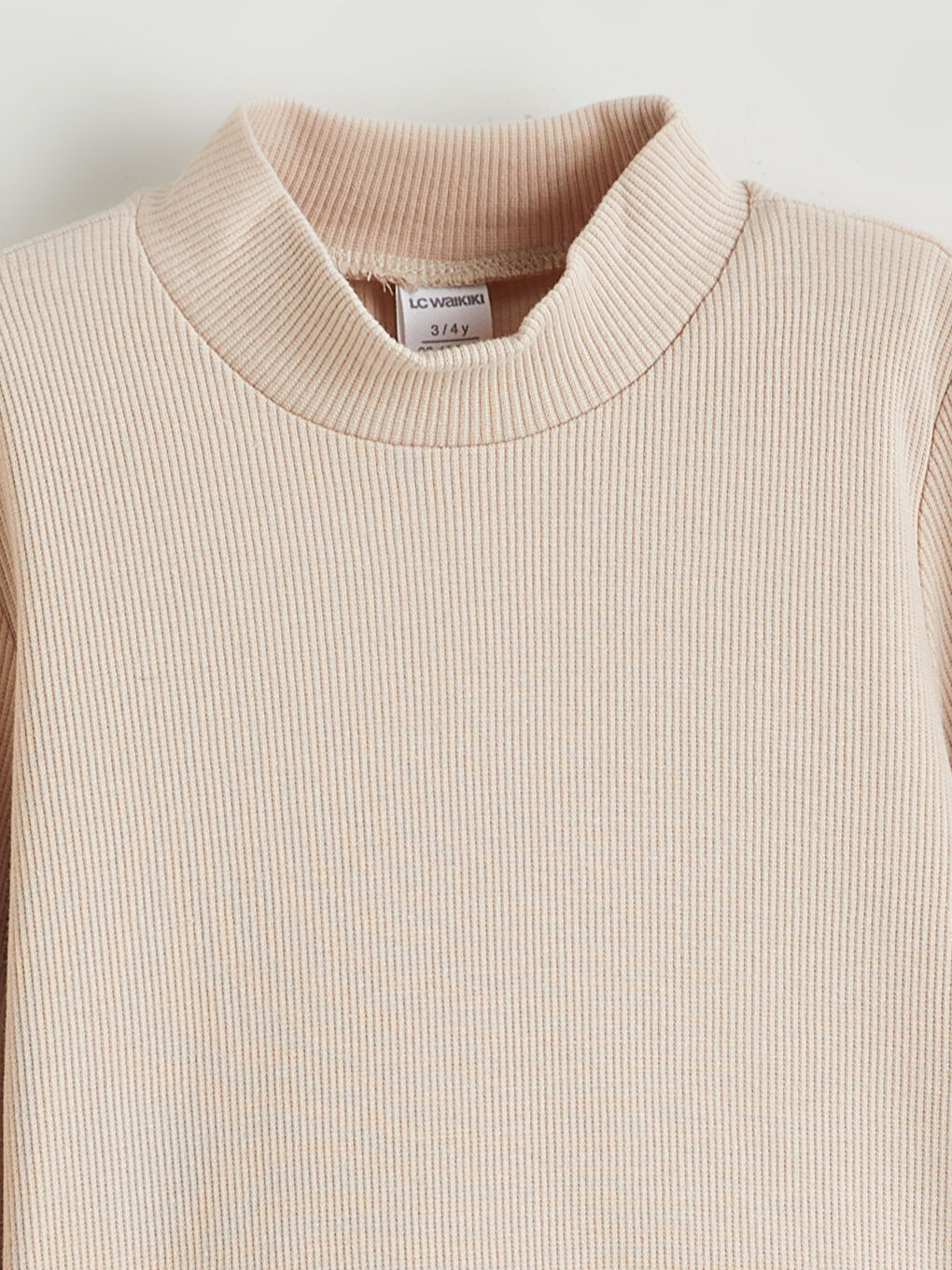 Биік жағалы қыздарға арналған футболка-1