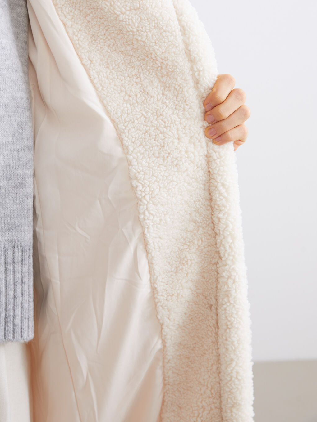 Ekru Ceket Yaka Kadın Pelüş Kaban-3