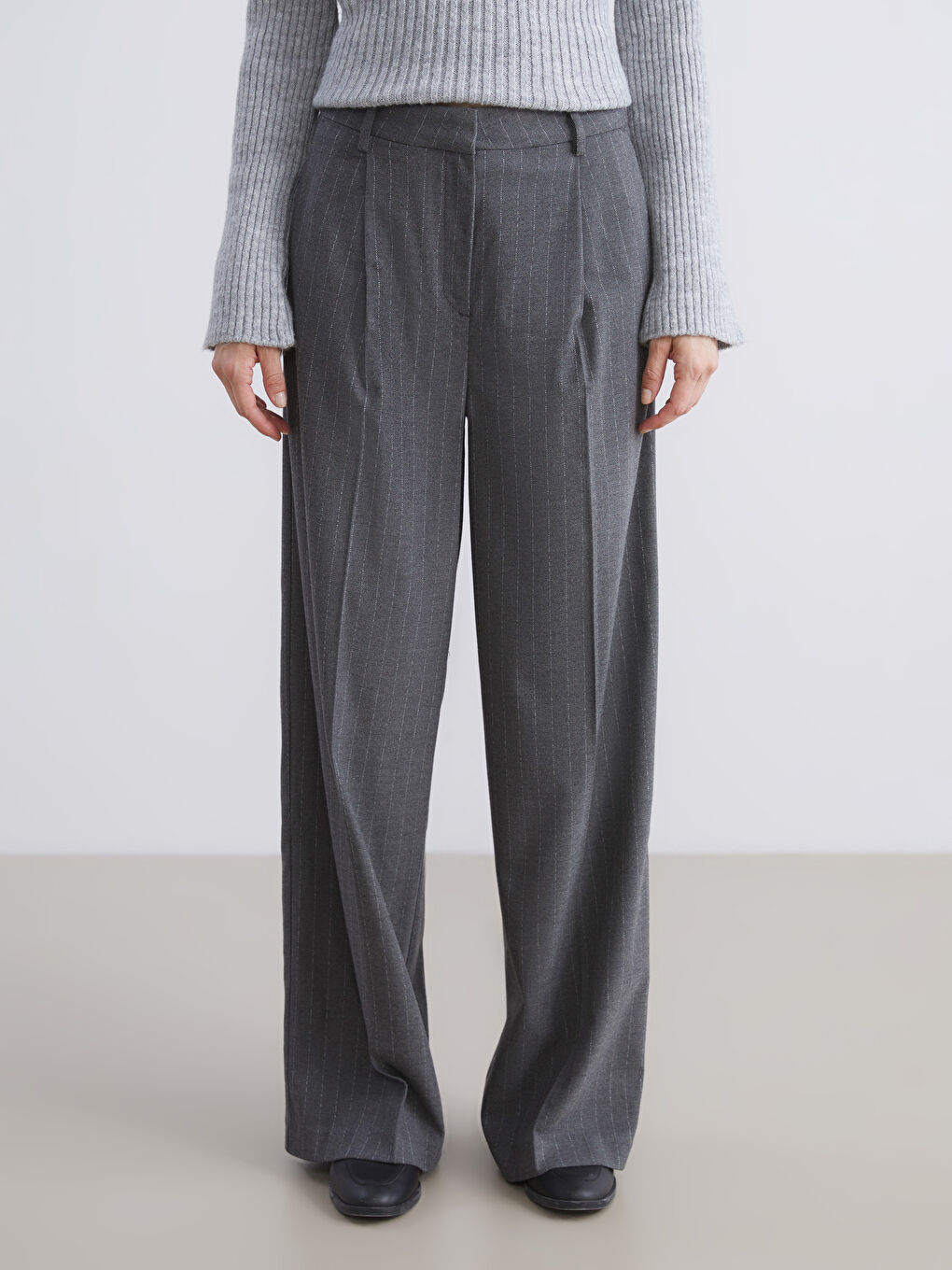 Woman GREY Trousers-1