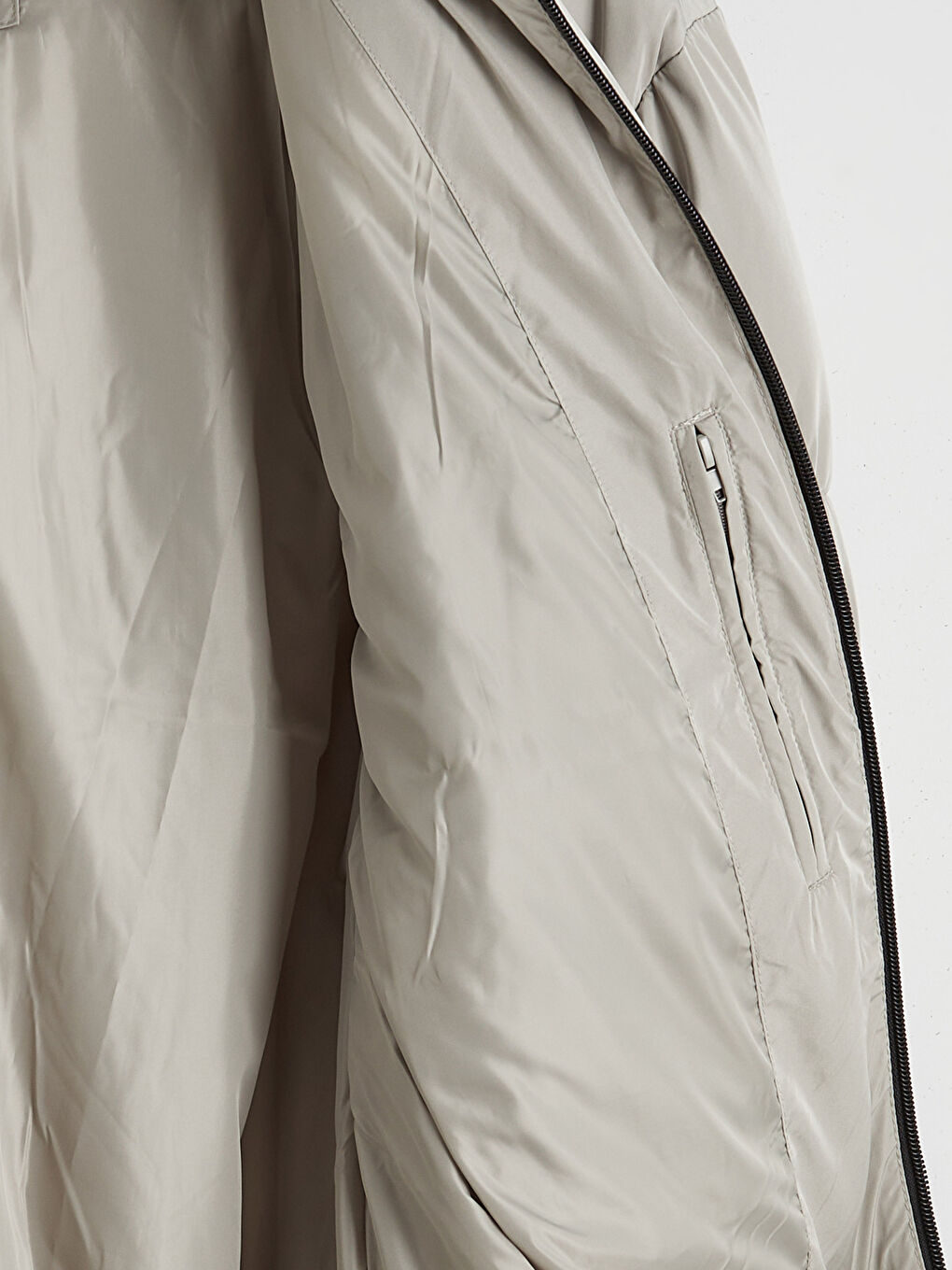 Bej Rahat Kalıp Kapüşonlu Erkek Şişme Mont-1