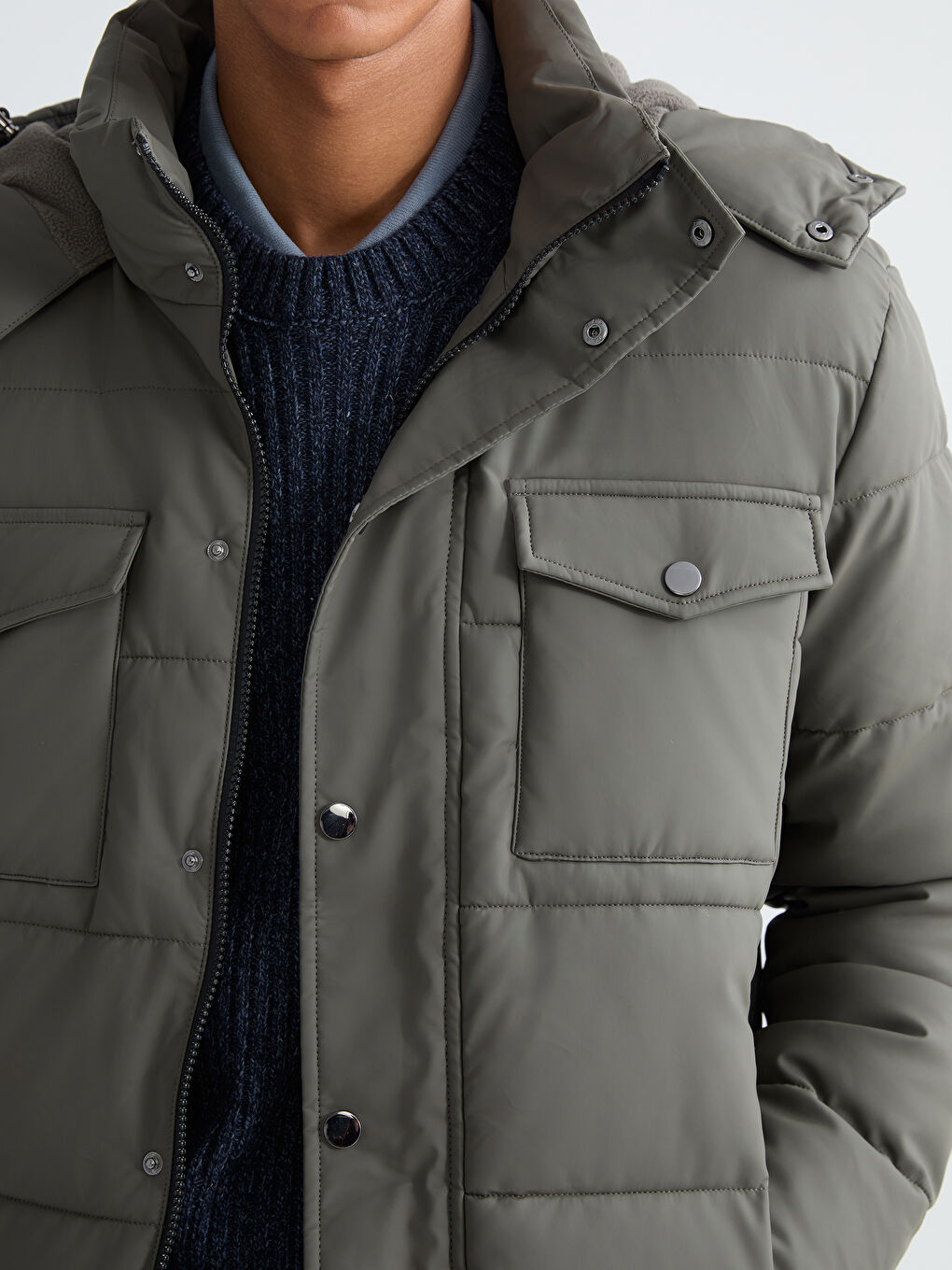 Haki Standart Kalıp Kapüşonlu Erkek Mont-2