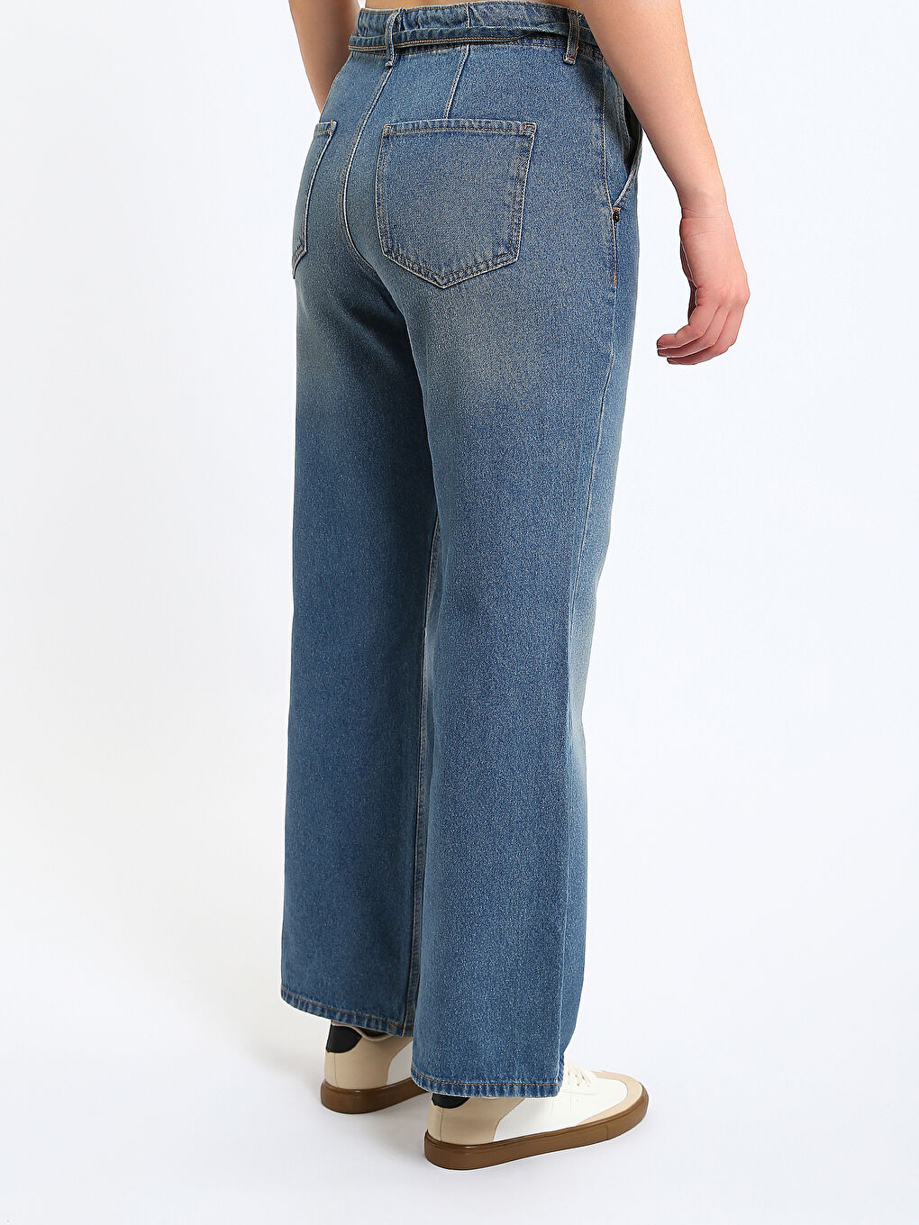 جينز واسع للسيدات-4