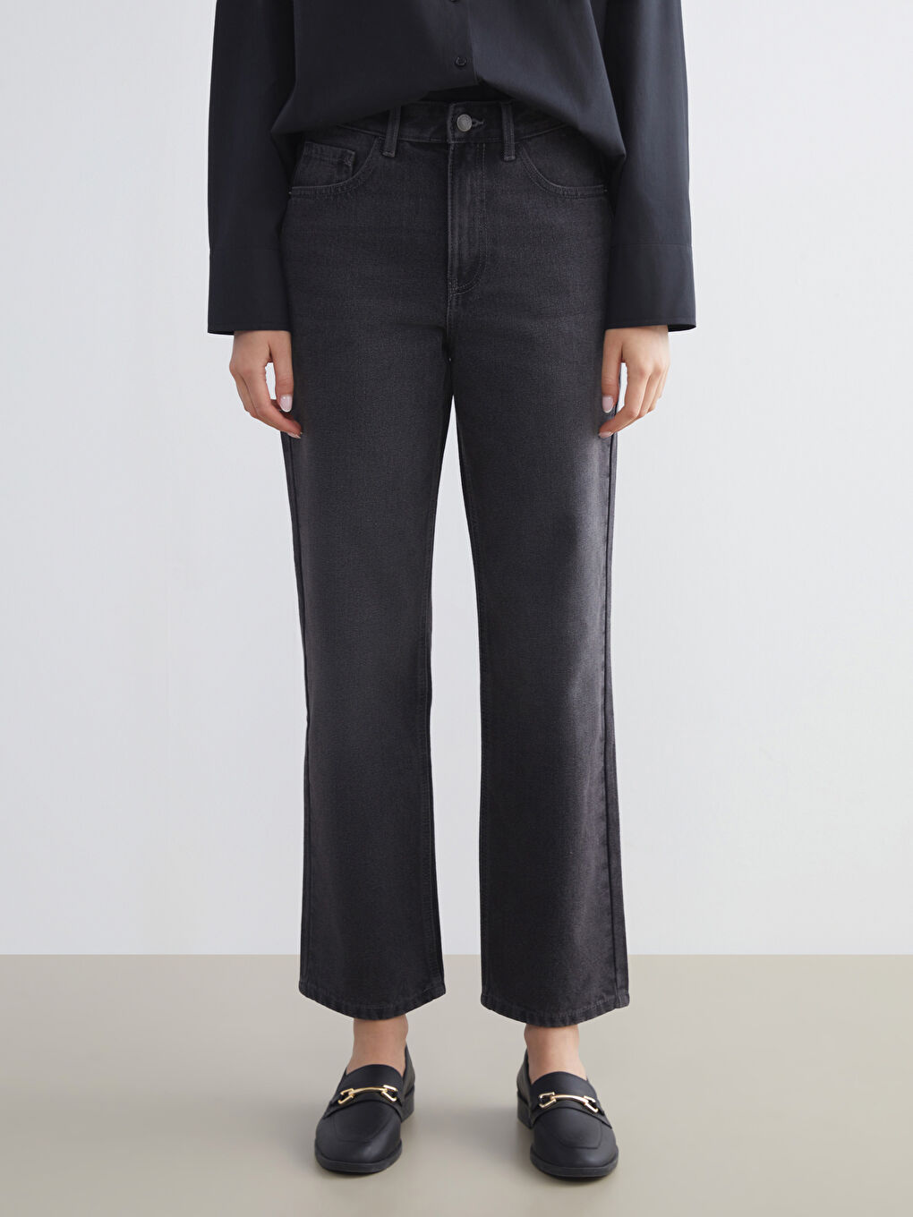 Mom Fit Women's Jeans-1