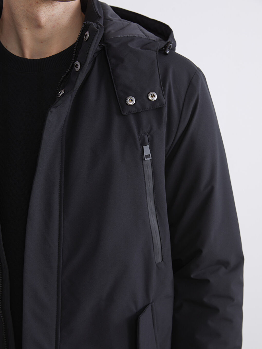 Siyah Standart Kalıp Kapüşonlu Erkek Parka-2