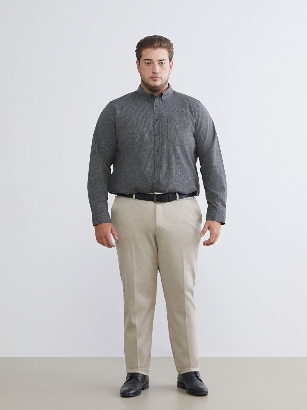 Siyah Regular Fit Armürlü Cepli Erkek Gömlek-5