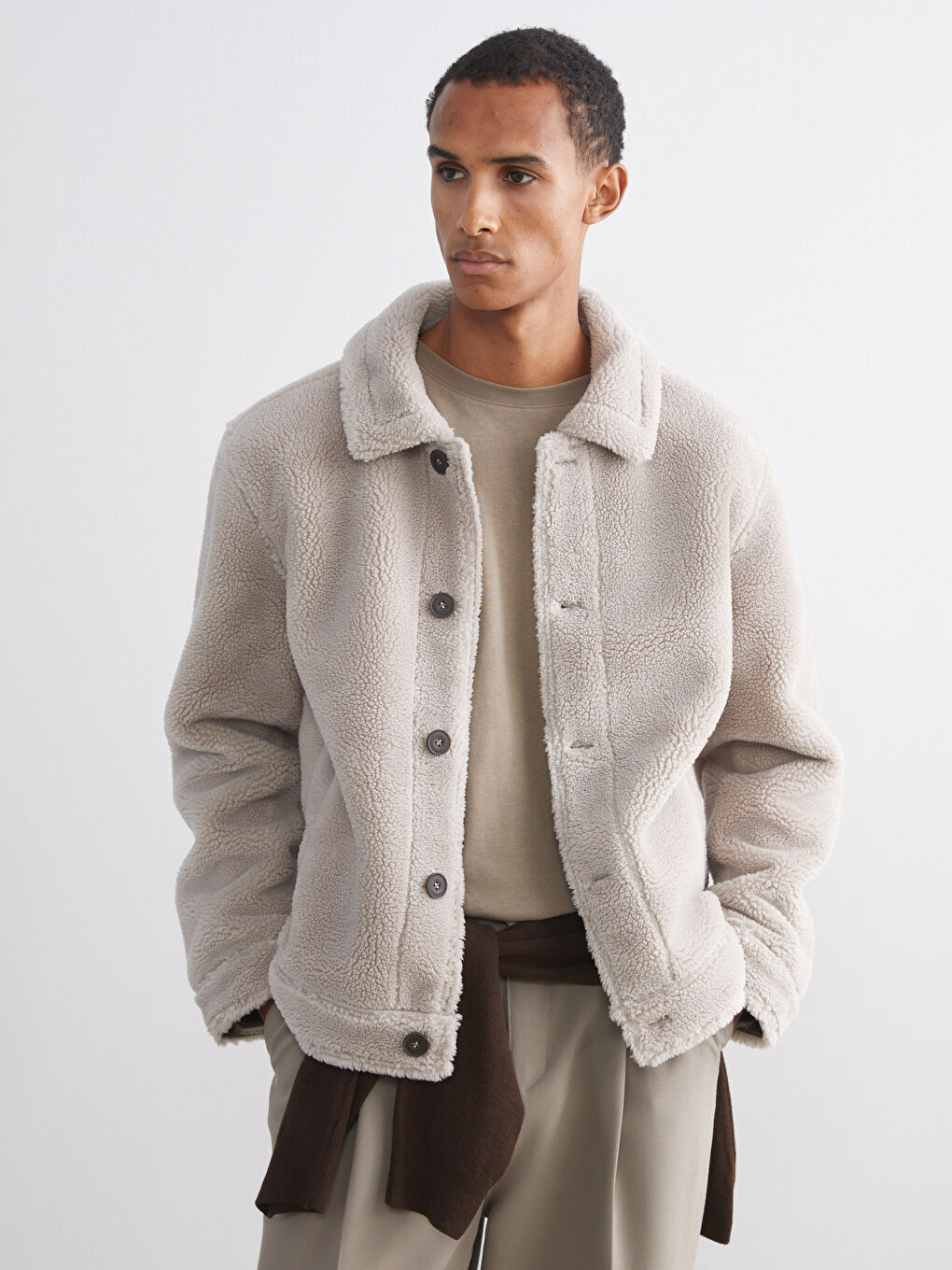 Bej Standart Kalıp Gömlek Yaka Pelüş Erkek Mont