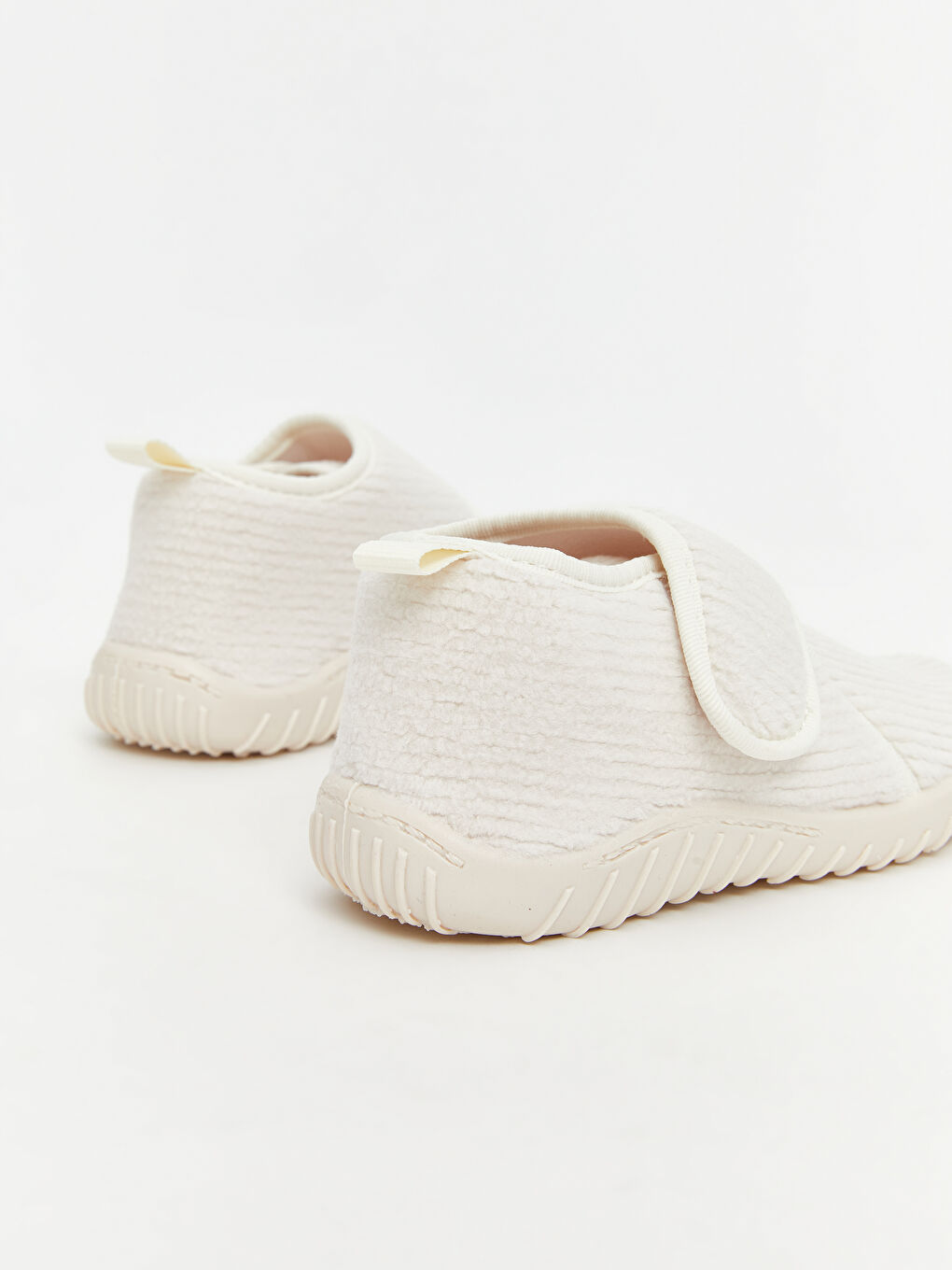 Bej Cırt Cırtlı Kız Çocuk Panduf-4