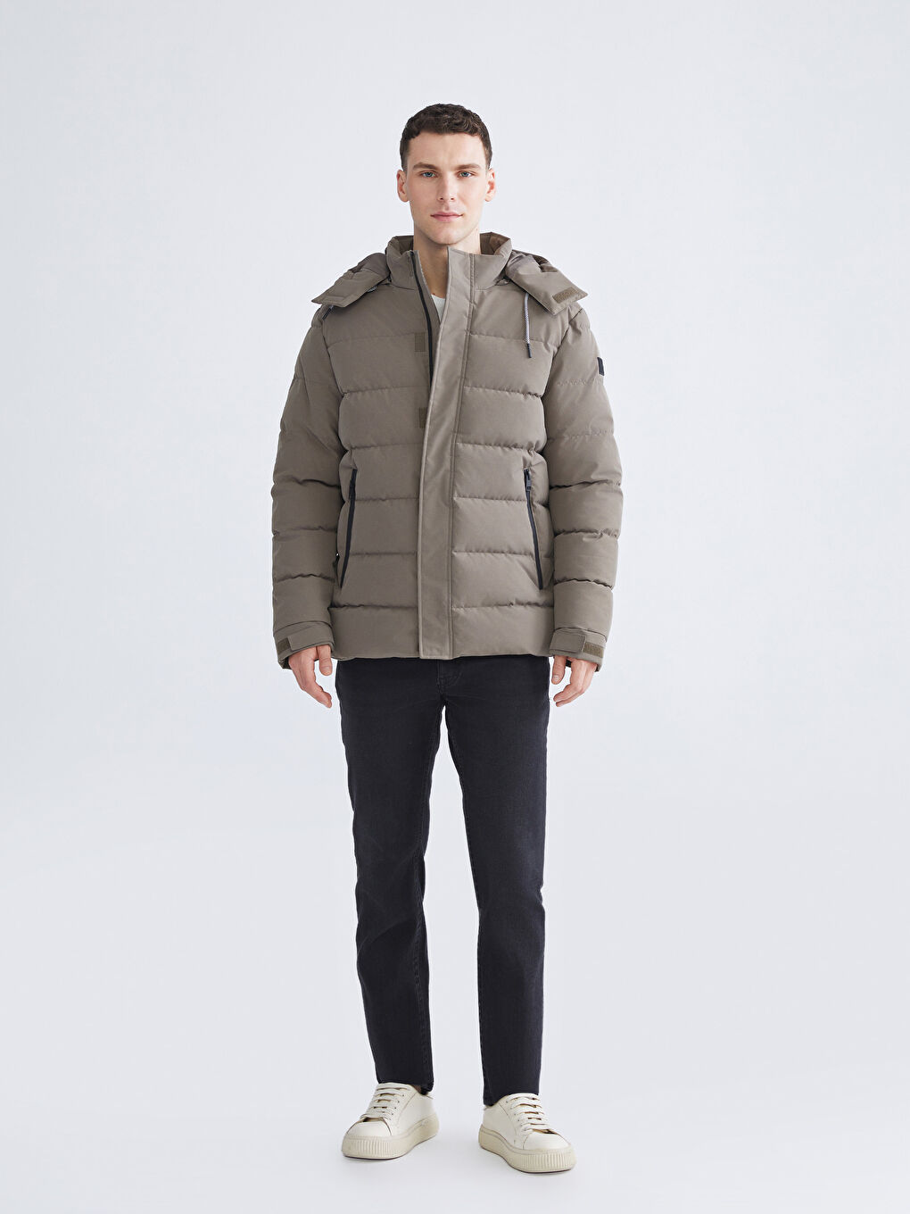 Kahverengi Standart Kalıp Kapüşonlu Erkek Şişme Mont-1