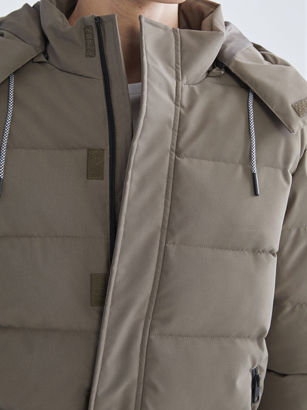 Kahverengi Standart Kalıp Kapüşonlu Erkek Şişme Mont-2