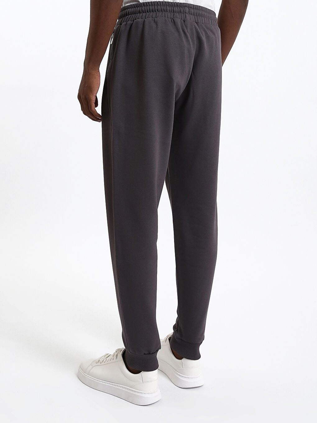 Standard Fit Men's Jogger Sweatpants-8