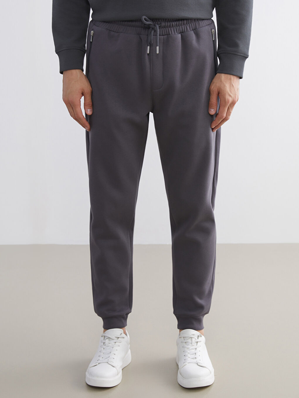Standard Fit Men's Jogger Sweatpants-3