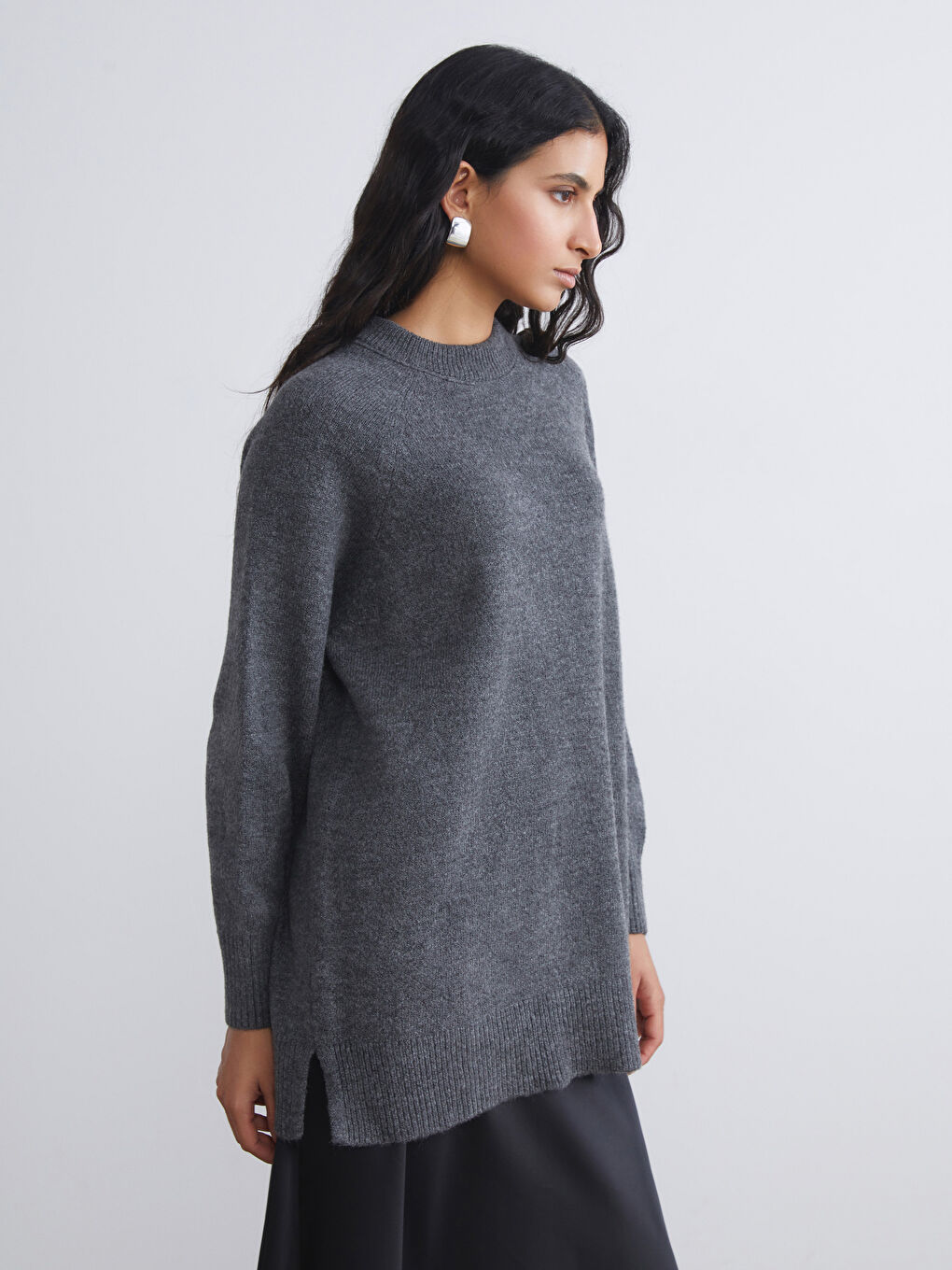 Gri Bisiklet Yaka Oversize Kadın Triko Tunik