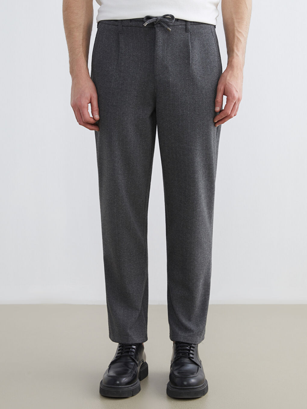 Antrasit Standart Kalıp Erkek Pantolon-1