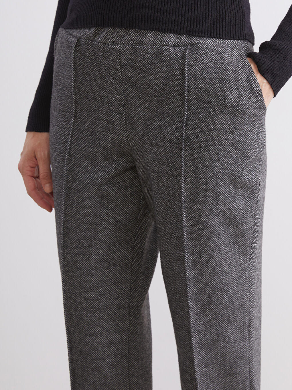 Woman BLACK Trousers-3