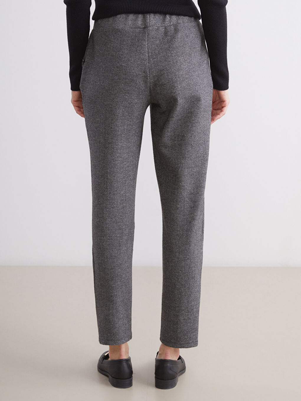 Woman BLACK Trousers-4