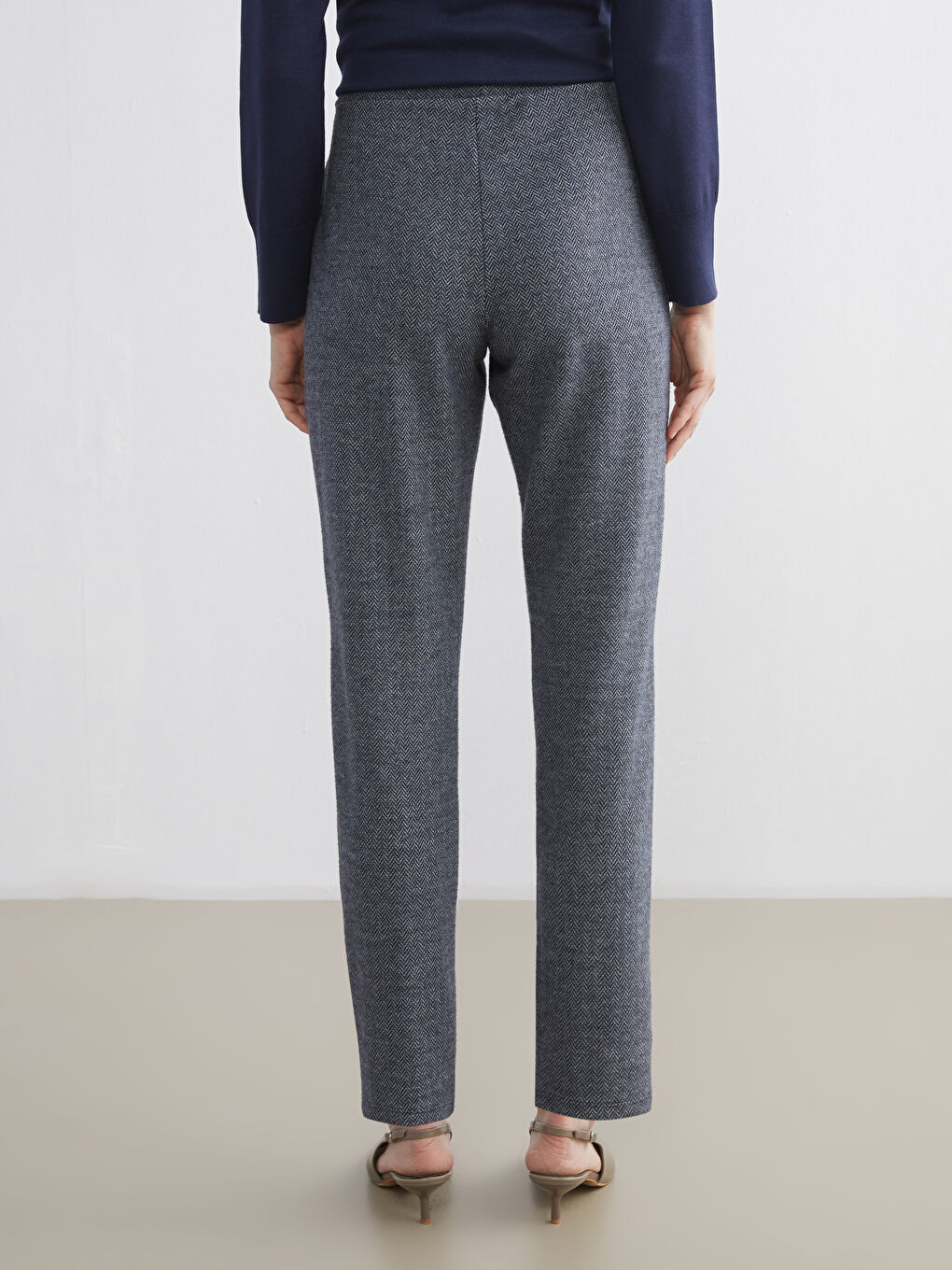 TAMNO PLAVA Pantalone Žena-3