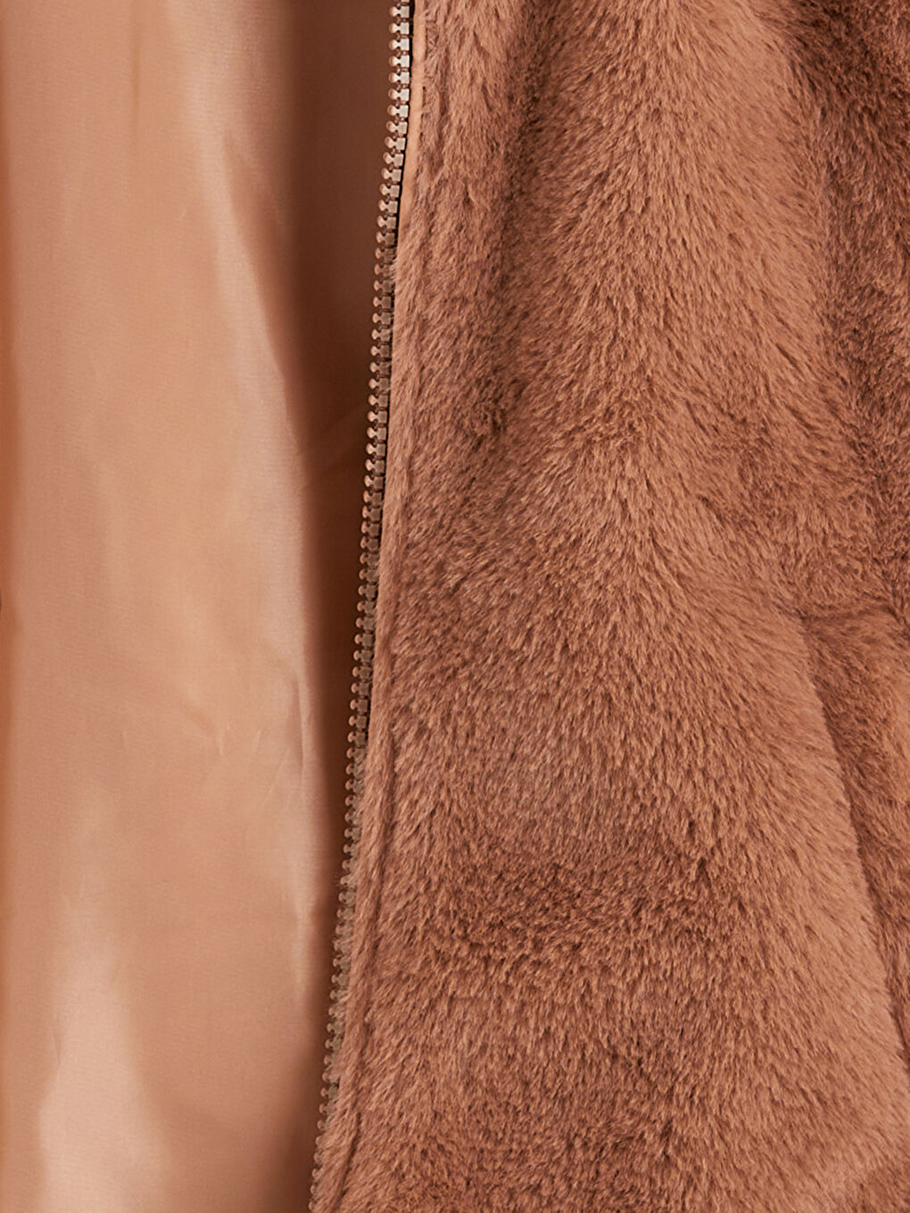 Bej Kapüşonlu Kız Çocuk Pelüş Mont	-2