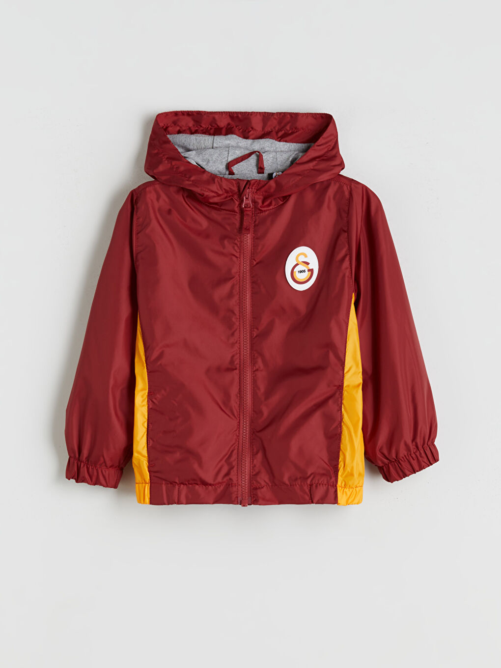 Kırmızı Kapüşonlu Galatasaray Baskılı Erkek Çocuk Yağmurluk