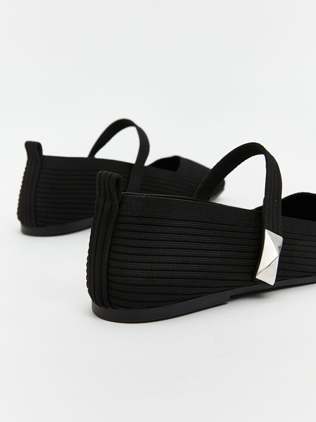 Siyah Cırt Cırtlı Kadın Babet-4