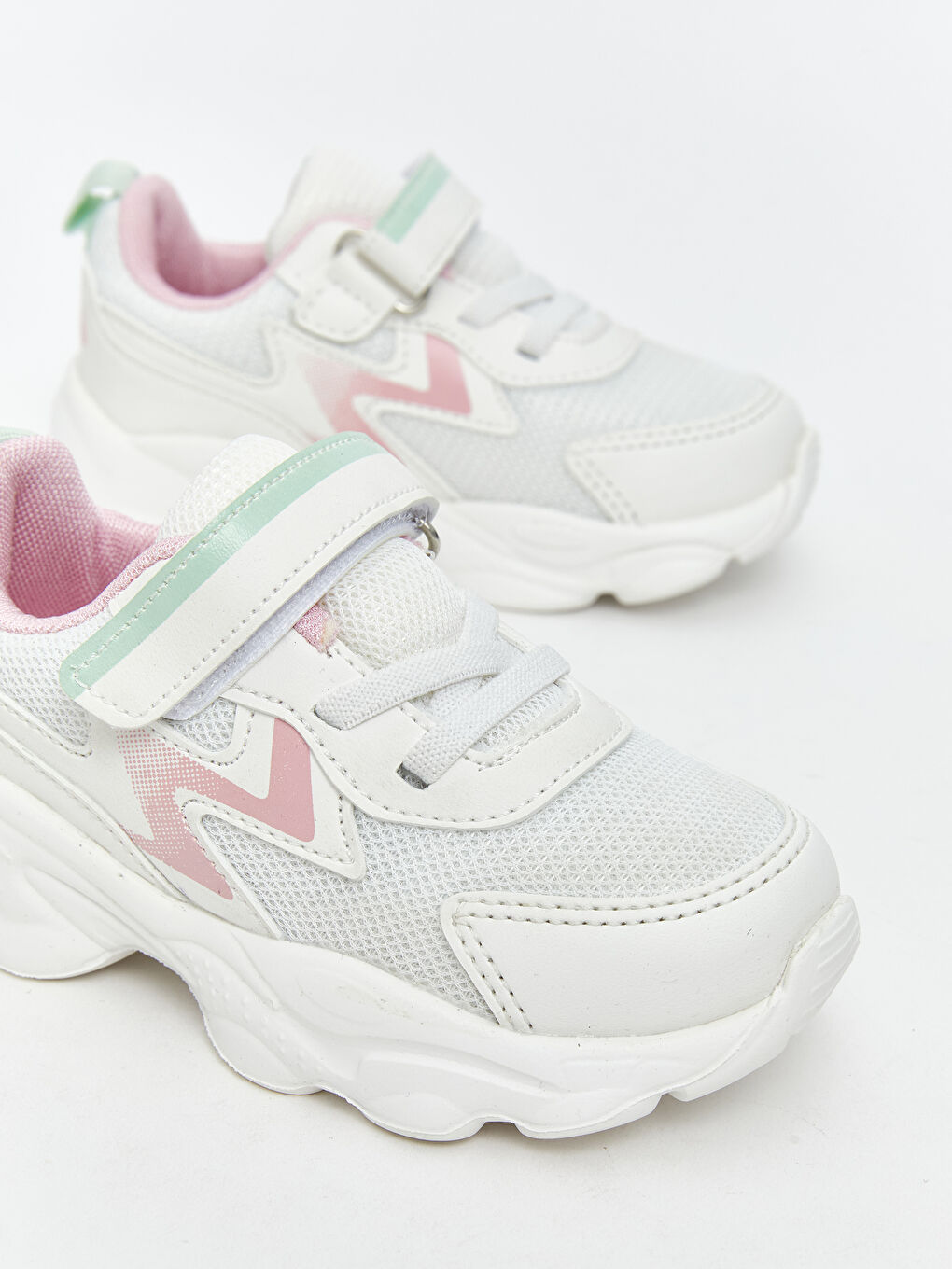 Beyaz Bağcık ve Cırt Cırtlı Kız Bebek Spor Ayakkabı-2