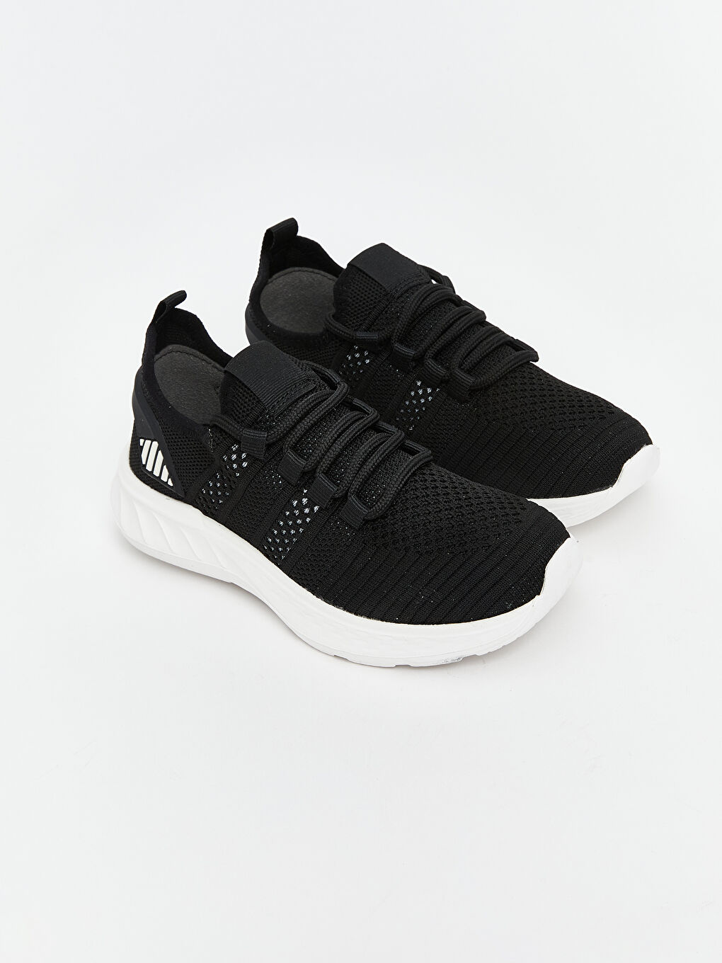 Siyah Bağcıklı Kız Çocuk Spor Ayakkabı