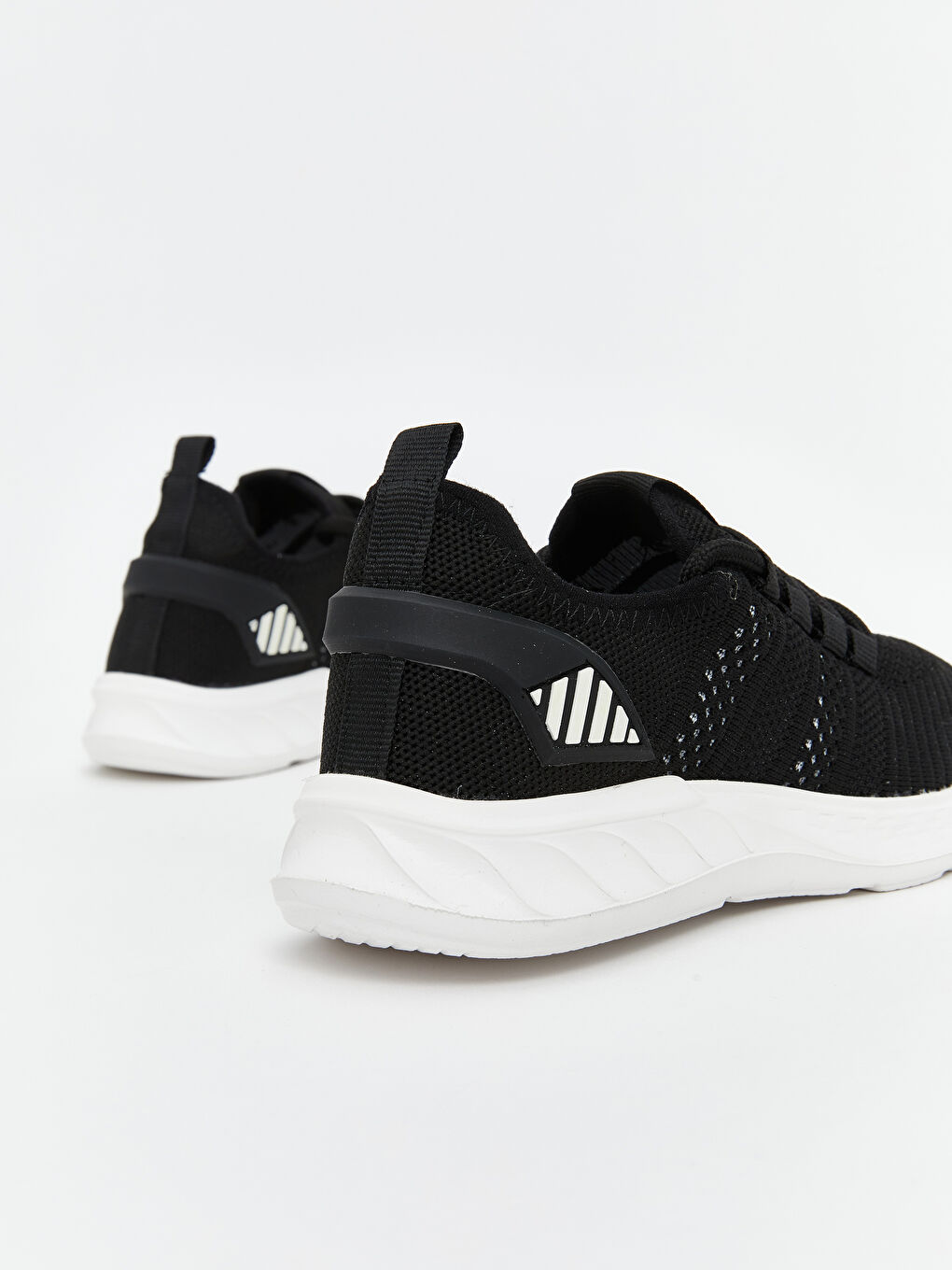 Siyah Bağcıklı Kız Çocuk Spor Ayakkabı-4