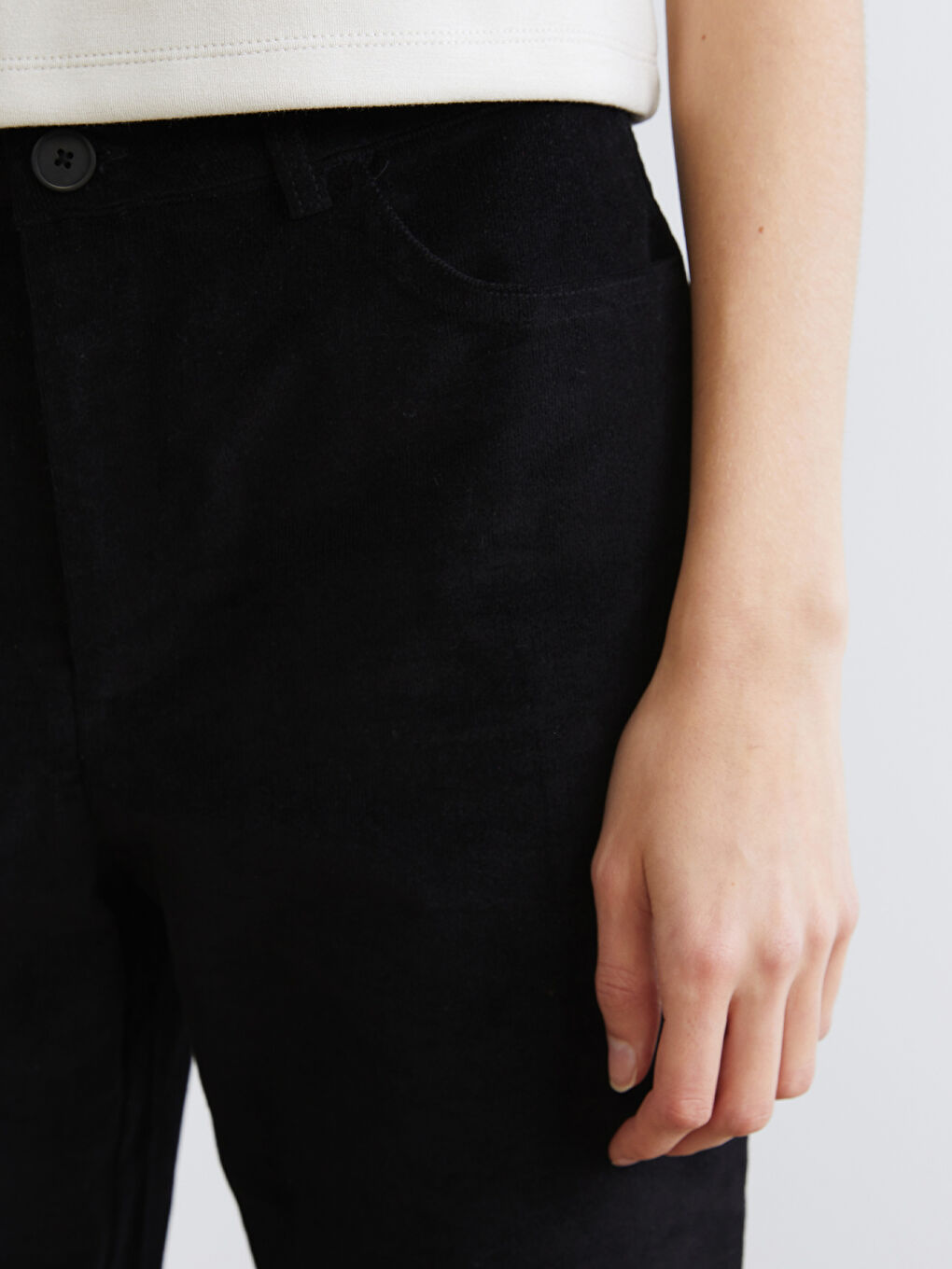 Siyah Dar Fit İspanyol Paça Kadın Kadife Pantolon-2