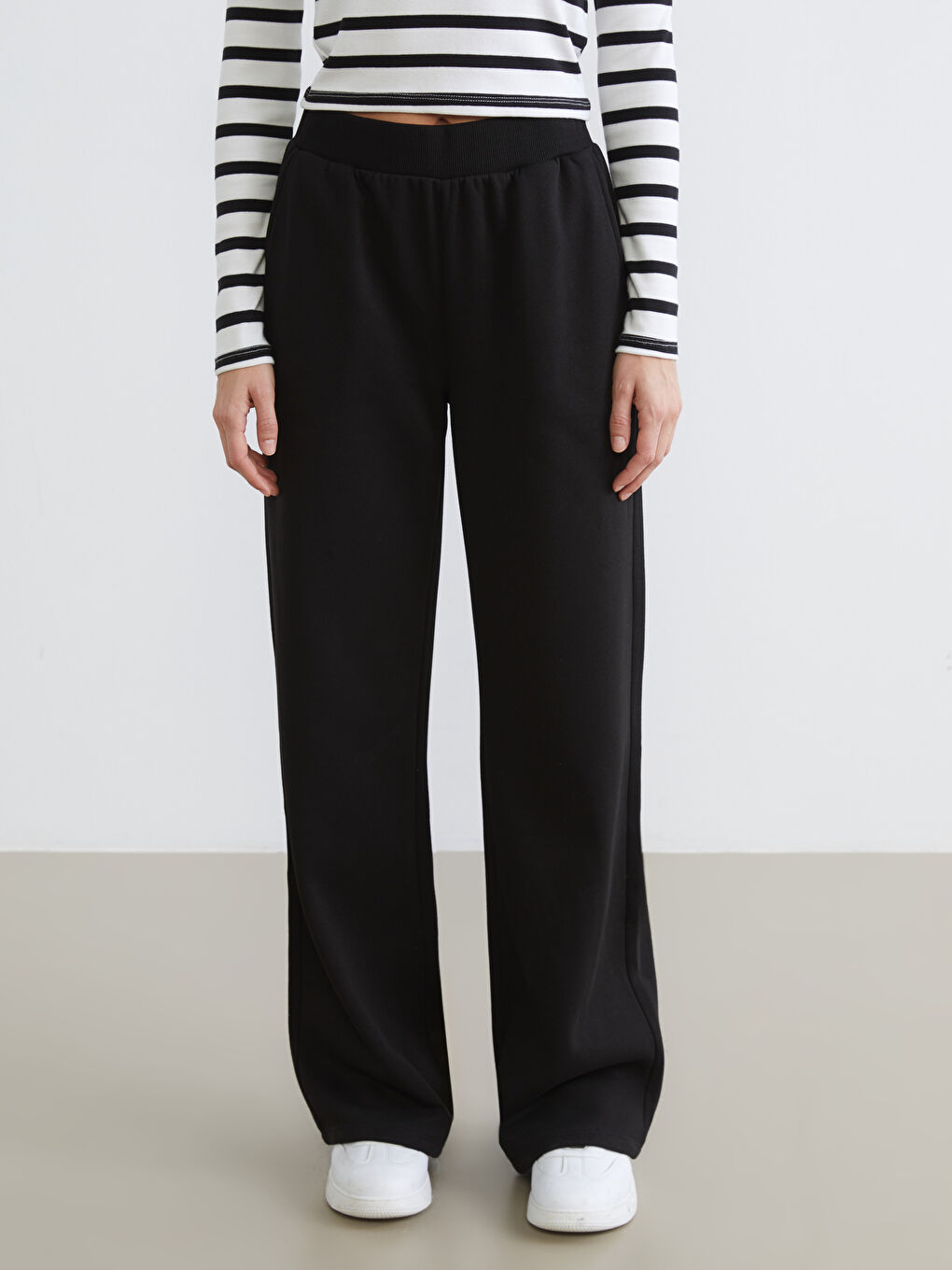 Жінка ЧОРНИЙ Штани для спорту-1