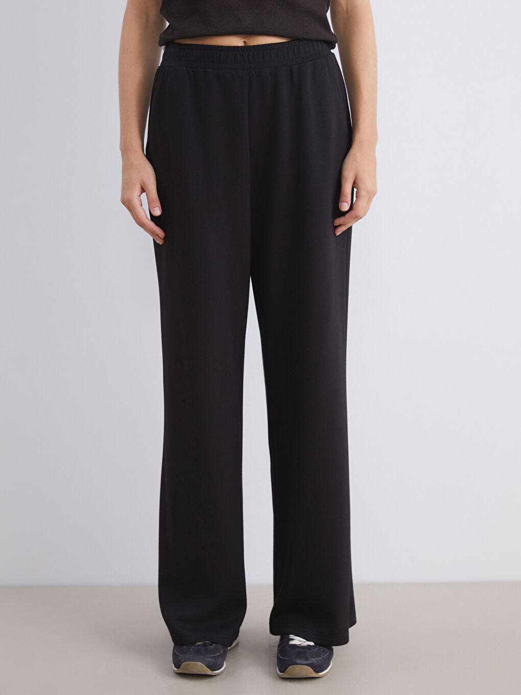 Women's Sweatpants with Elastic Waist-1