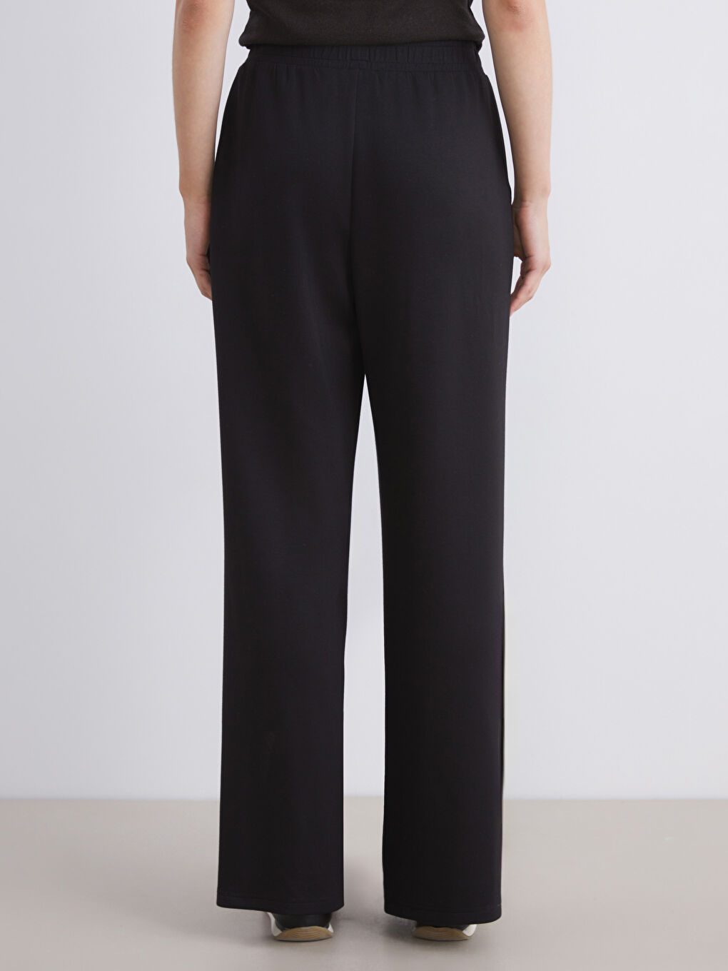 Women's Sweatpants with Elastic Waist-3