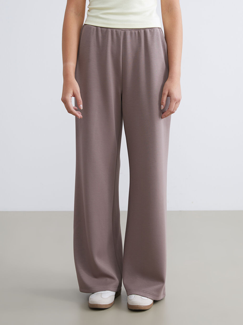 Women's Sweatpants with Elastic Waist-1