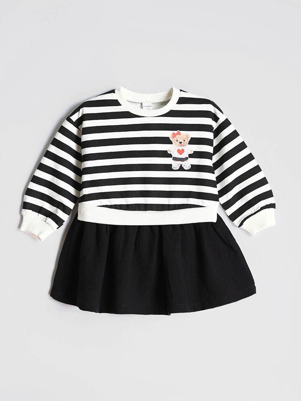 فستان مخطط بياقة دائرية للبنات