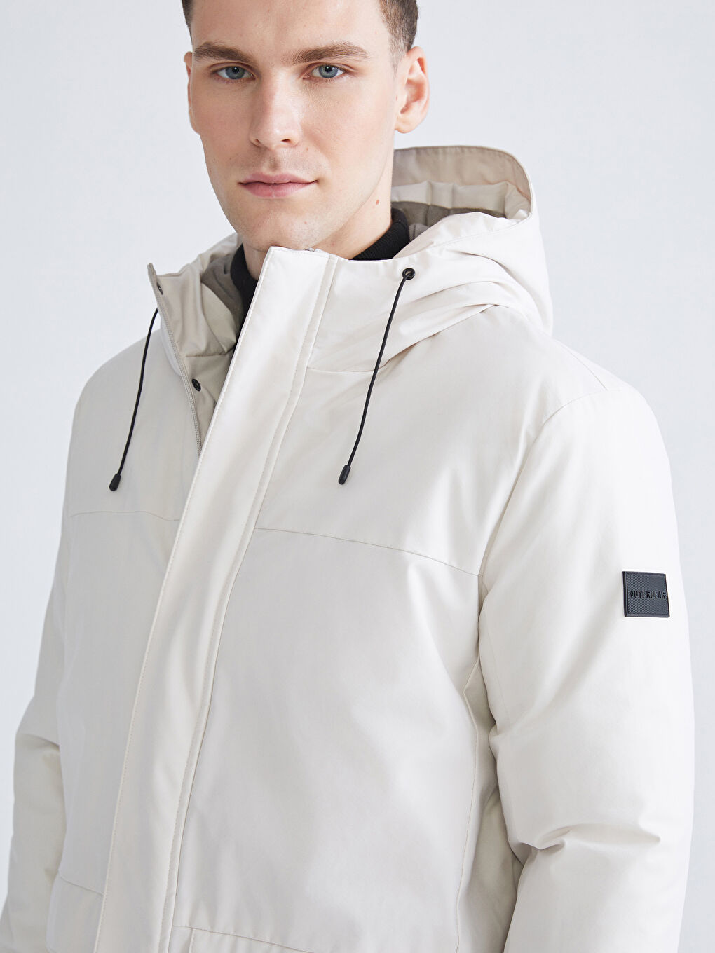 Bej Standart Kalıp Kapüşonlu Erkek Mont-3