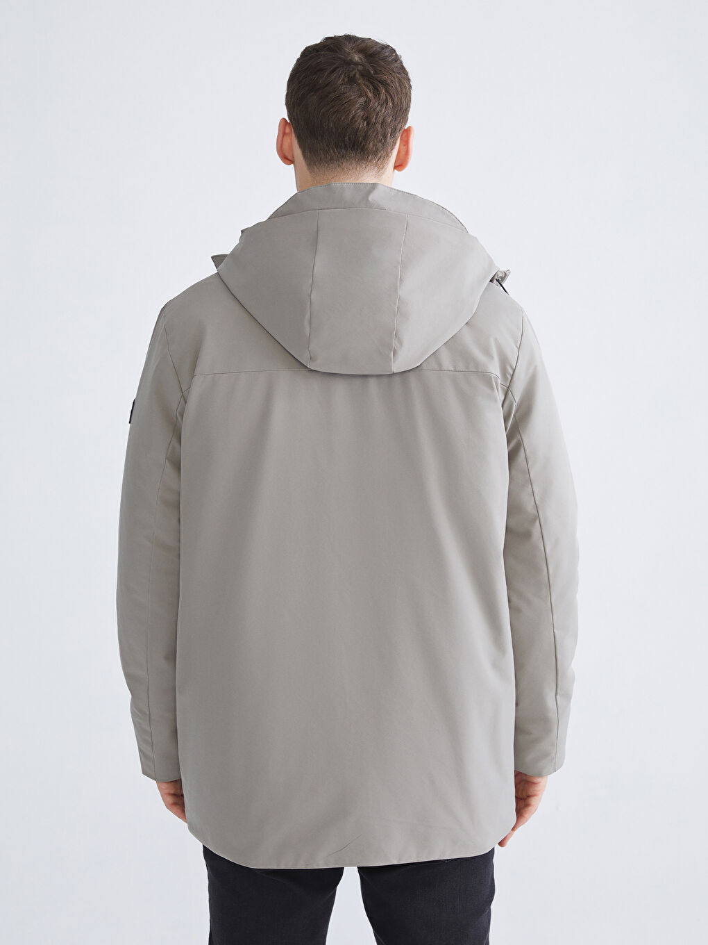 Мужская куртка стандартного кроя с капюшоном-4