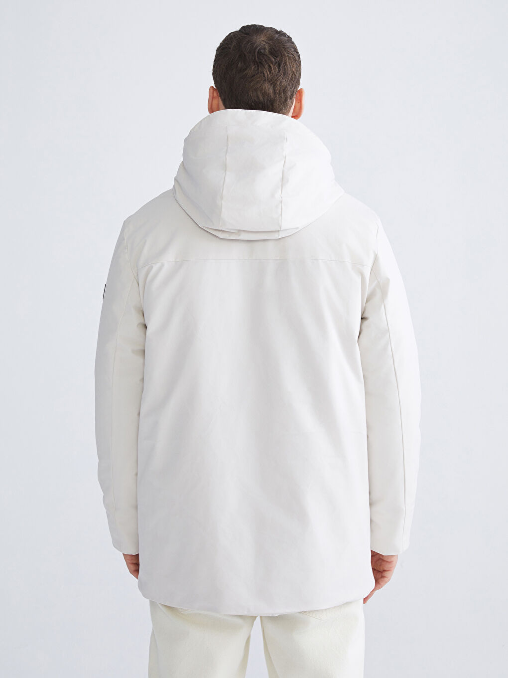 Мужская куртка стандартного кроя с капюшоном-4