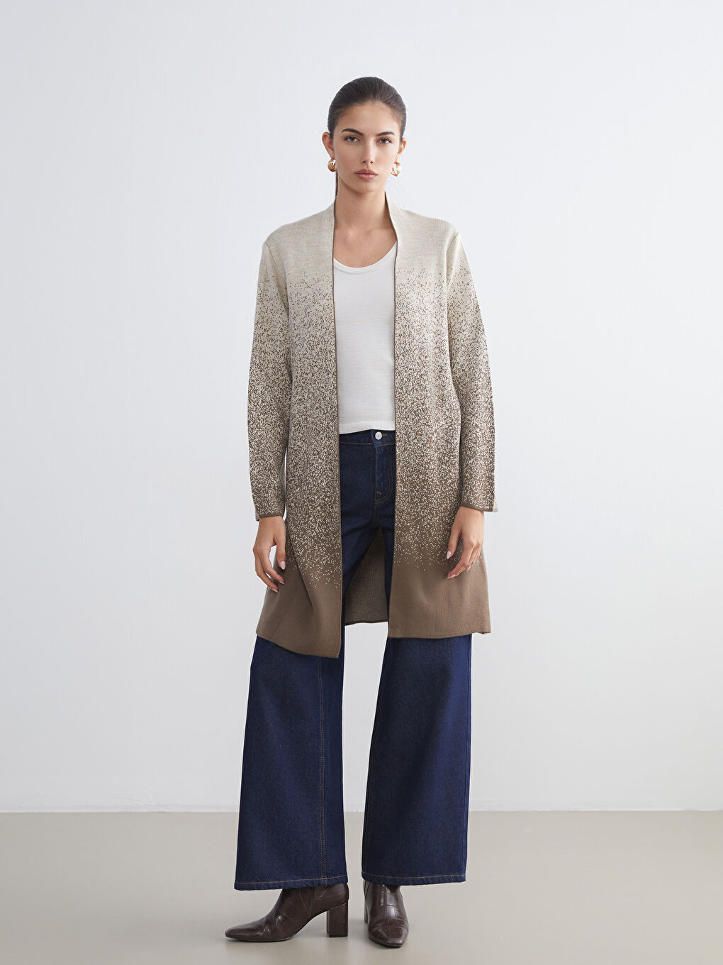 Bej Şal Yaka Desenli Kadın Triko Hırka-1