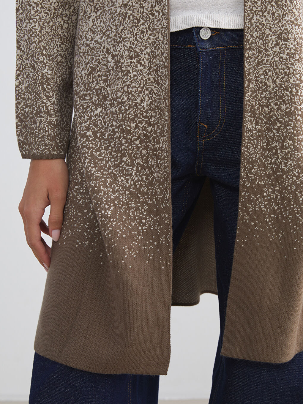 Bej Şal Yaka Desenli Kadın Triko Hırka-2