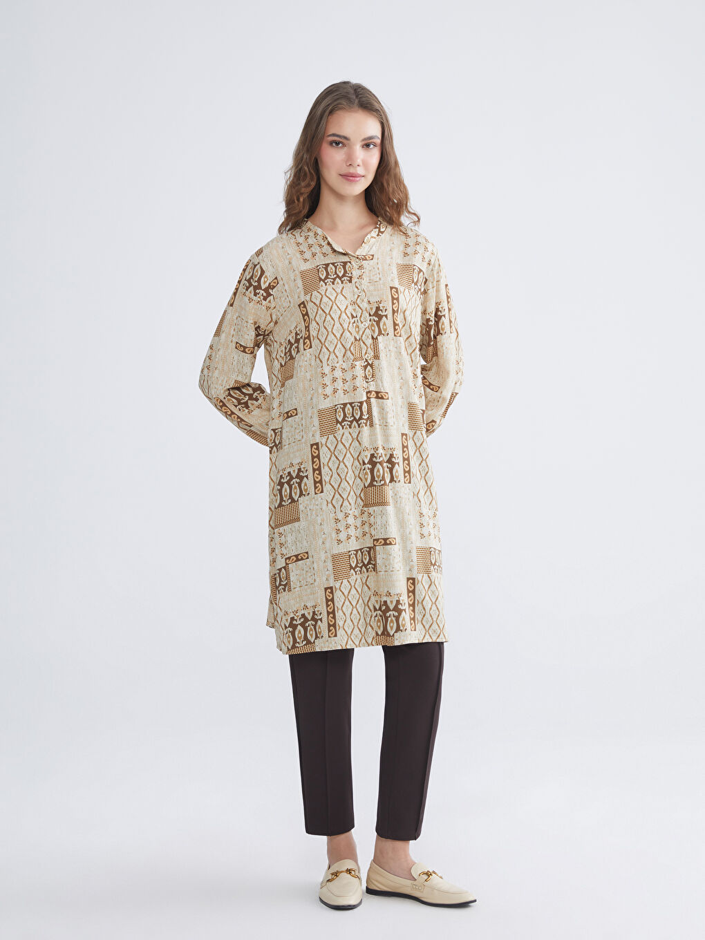 Bej Hakim Yaka Desenli Kadın Tunik-1