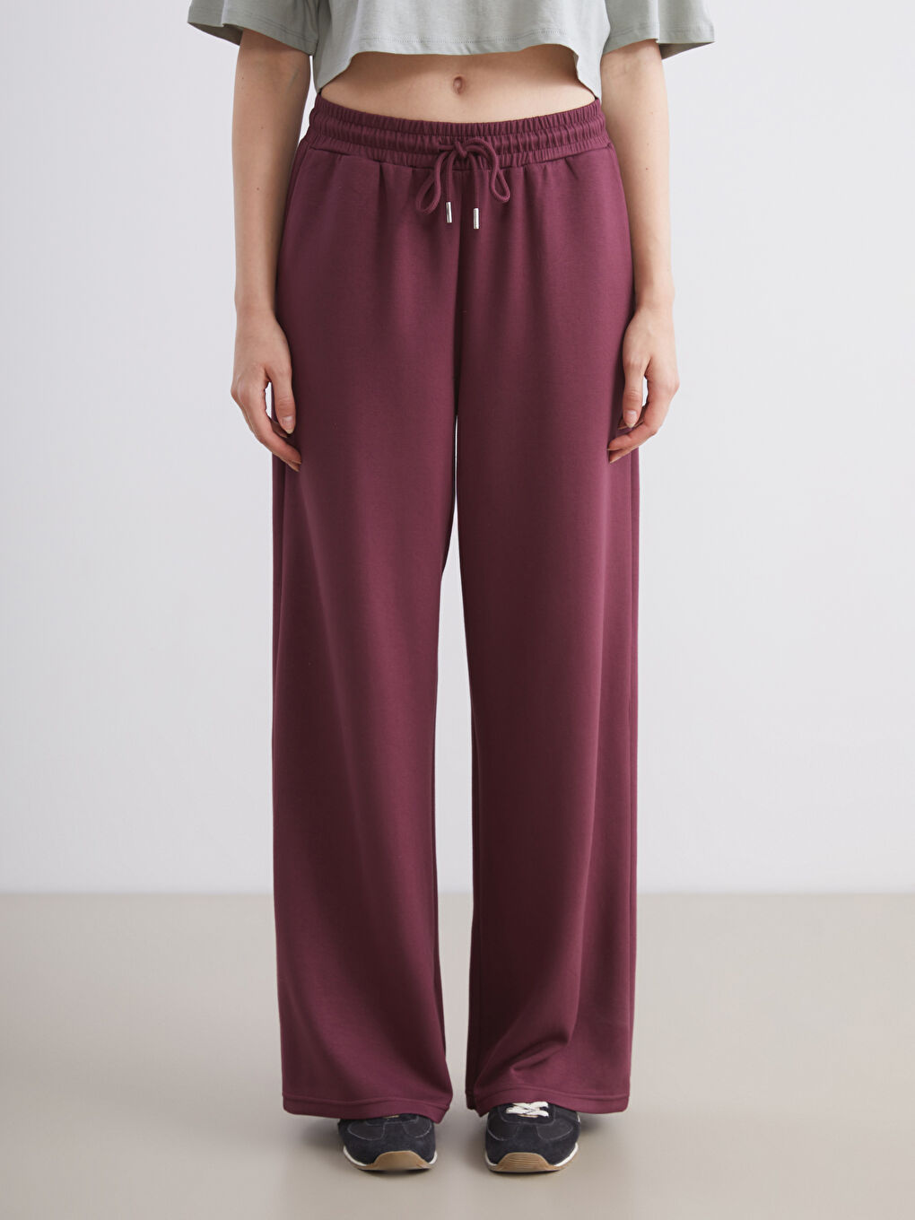 Elasticated Waist Wide Leg Women's Sweatpants-1