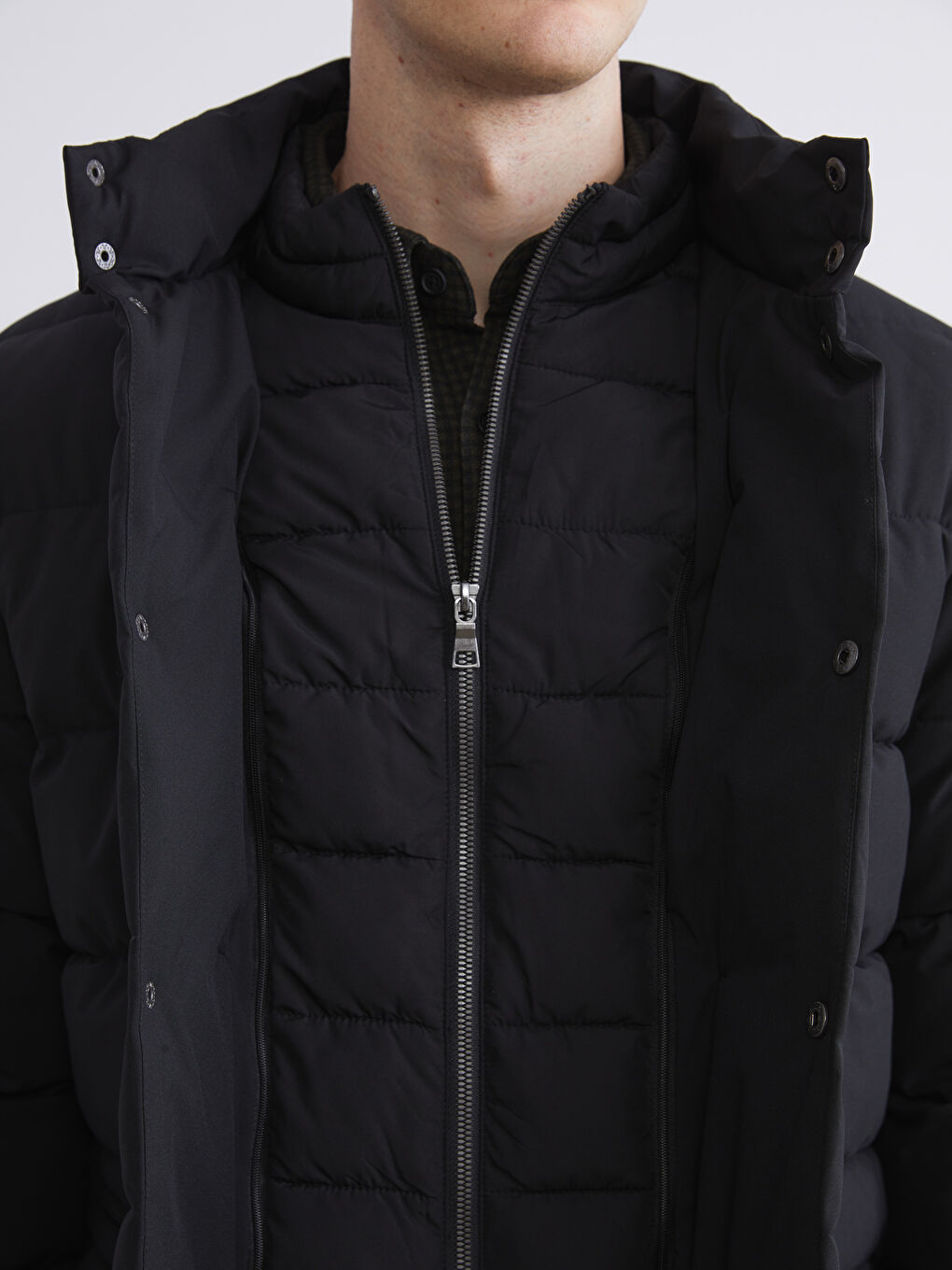 Siyah Standart Kalıp Dik Yaka Erkek Şişme Mont-3