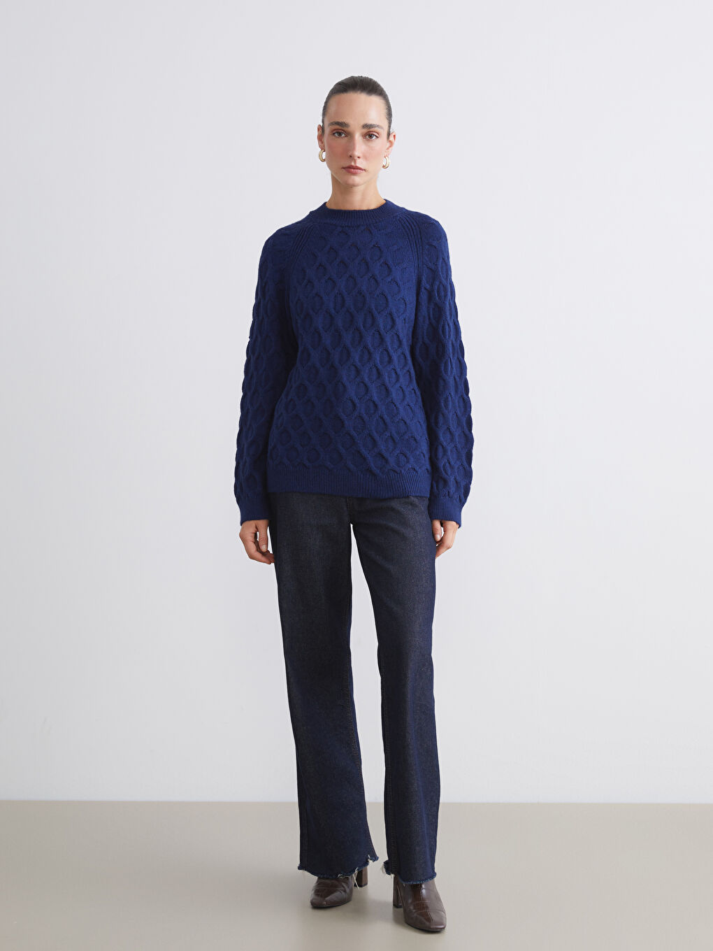 LCWAIKIKI Classic Crew Neck Self-Patterned Women's Knitwear Sweater -W5ET52Z8-R44