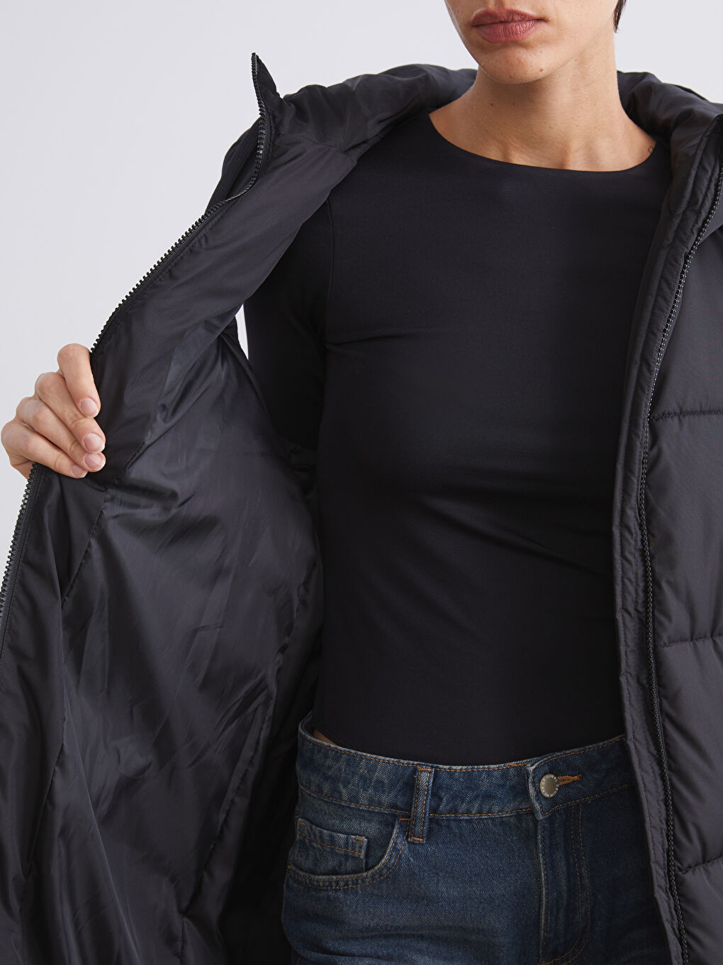 Hooded Women's Puffer Gilet-3