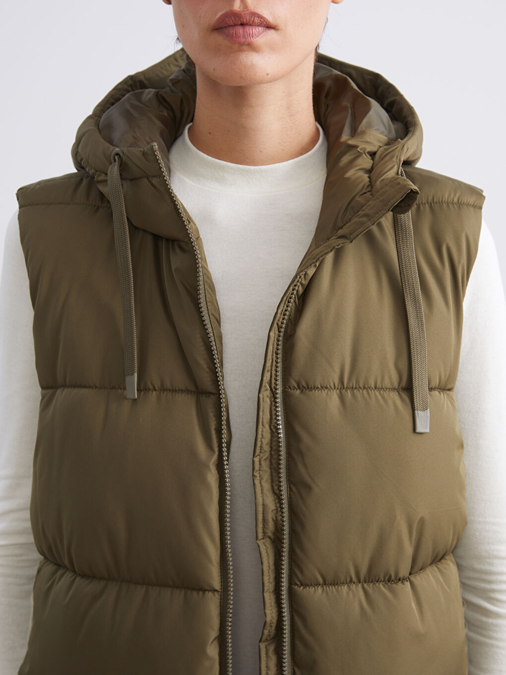 Hooded Women's Puffer Gilet-2