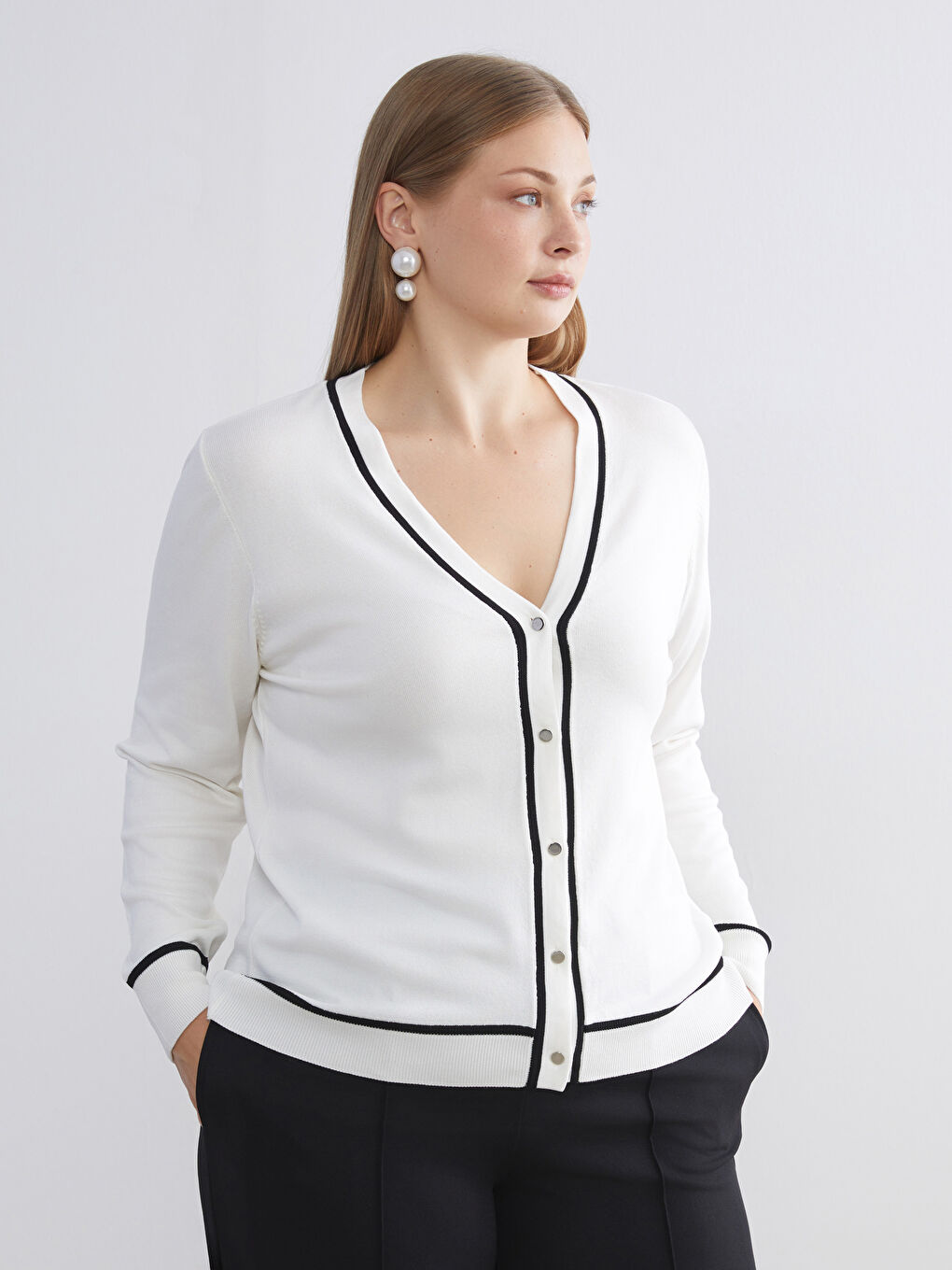 Cardigan en Tricot à Encolure en V pour Femmes-1