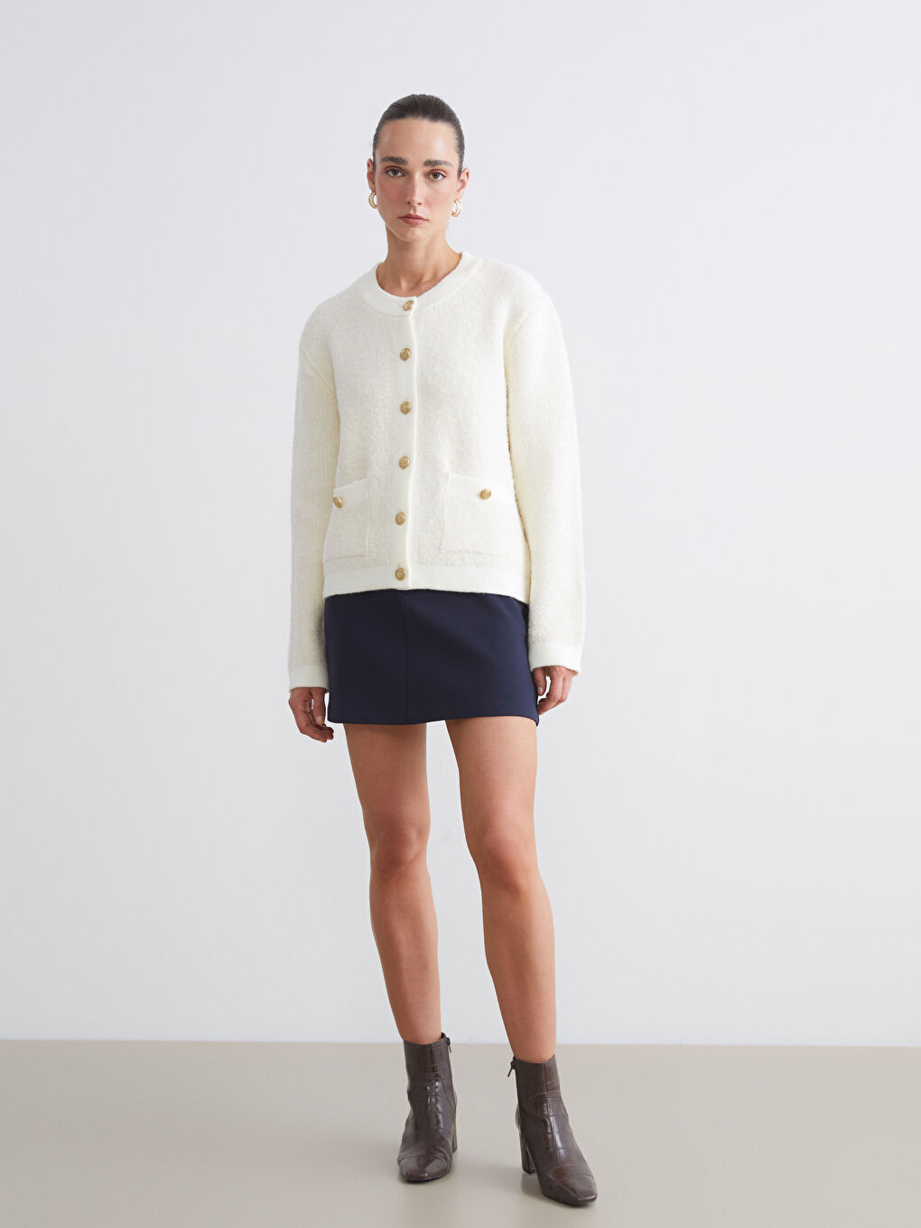 Ekru Bisiklet Yaka Kadın Triko Hırka-1