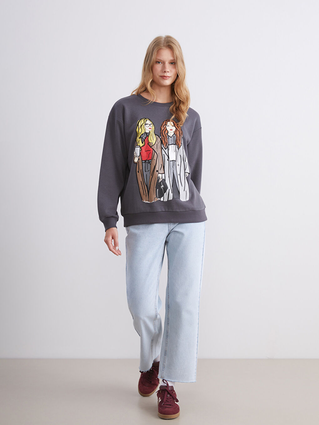 سویتشێرت چاپکراوی ئۆڤەرسایز ئه‌ستووری ژنان-1