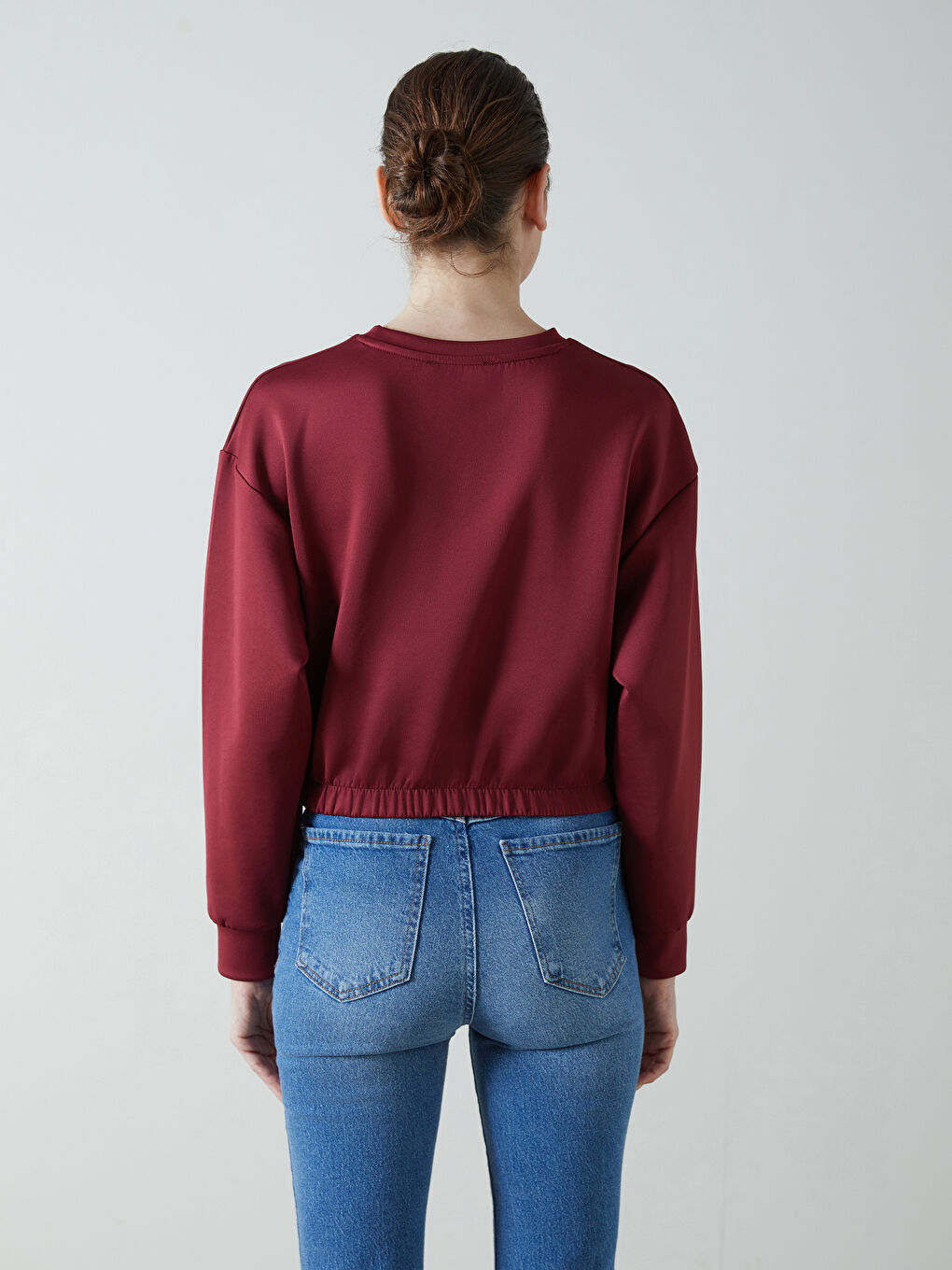 Ženska Crop Dukserica sa Okruglim Izrezom-3