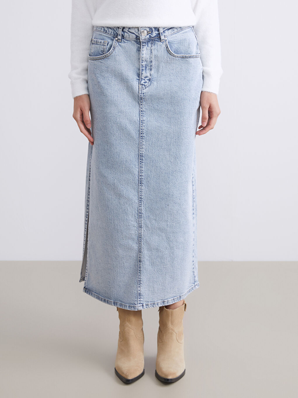 Mavi Standart Fit Yırtmaçlı Jean Etek-1