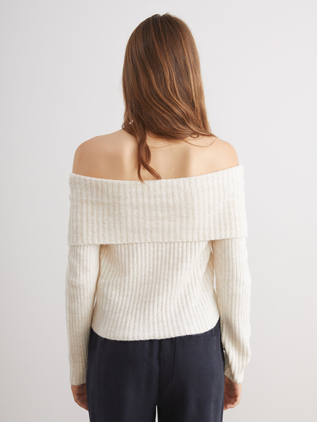 Slash Neck Women's Knitwear Sweater-3