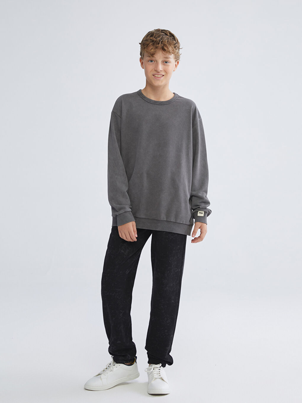 Sweat-shirt pour Garçons à Col Rond-1